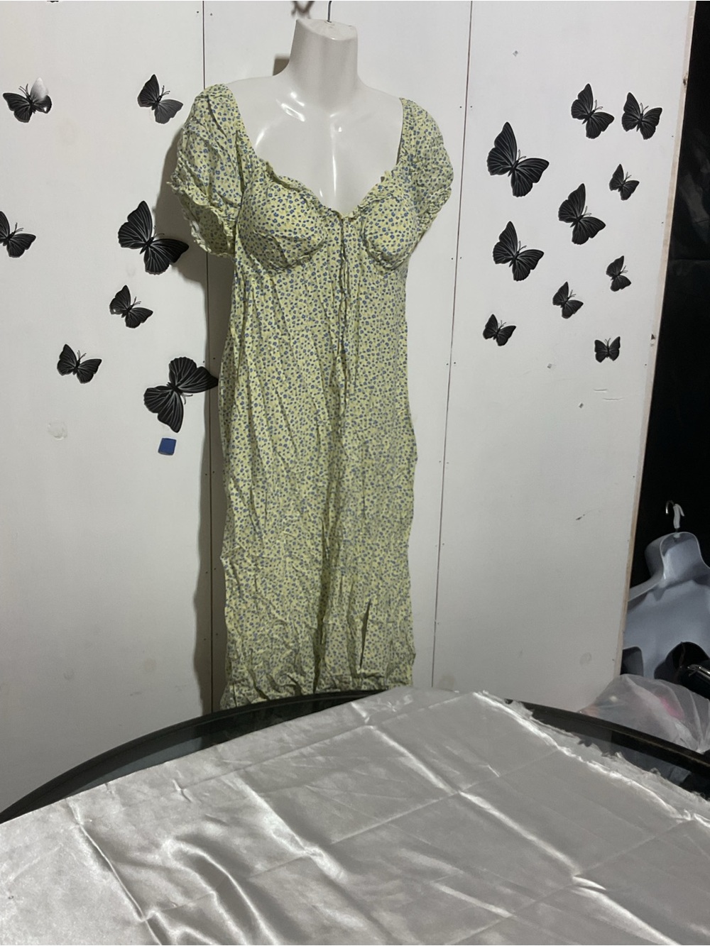 Light Green Floral Midi Dress with Puff Sleeves